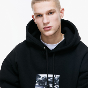 เสื้อกีฬาสวมหัวทรงโอเวอร์ไซส์สำหรับผู้ชายเสื้อฮู้ดสวมหัวมีฮู้ดพิมพ์ลายลำลองออกแบบโลโก้ได้ตามต้องการ - Product Image 1