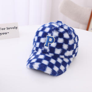 Venta al por mayor de gorras de béisbol para niños American Checkerboard INS Style FAUX Fur Rex Rabbit Velvet Polyester - Product Image 6