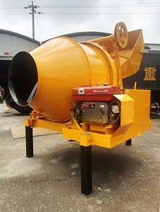 Betoniera Autocaricante Diesel Kexin 10-14M/H con Motore da 18HP, Tramoggia Ribaltabile con Fune in Acciaio, Pompa dell'Acqua e Barra di Traino - Product Image 6