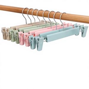 Lavinia appendiabiti appendiabiti in plastica appendiabiti appendiabiti salvaspazio <span class=keywords><strong>porta</strong></span> gonna con ganci girevoli a 360 ° - Product Image 1