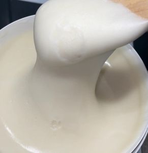 Meilleur prix de vente Miel de tilleul blanc de haute qualité Miel d'abeille blanc pur naturel de qualité alimentaire de qualité supérieure - Product Image 1