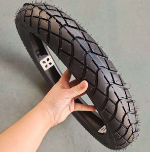 Neumático de Motocicleta de Caucho Nuevo 120/70-12 de Alta Calidad - Product Image 1