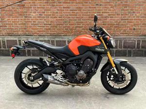 Motocicleta <span class=keywords><strong>Yamaha</strong></span> MT09 de 890cc, Tres Cilindros en Línea, Refrigeración Líquida, Inyección Electrónica, Frenos ABS, 6 Velocidades, Alta Potencia, Estilo Hyper Naked - Product Image 3