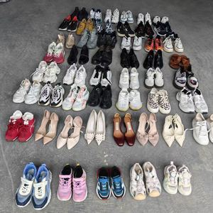 SH08 経済的な中古メンズシューズ 大きいサイズ レディースハイヒール 中古サンダル 混合靴 混合カラー 高品質 卸売 - Product Image 2