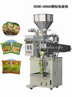 Seau à chaîne manuel vertical semi-automatique multi-matériaux pour l'alimentation des céréales, des snacks et des bonbons gommeux Prix de la machine d'emballage