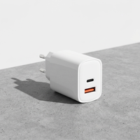 Chargeur de voyage double port 30W PD QC3.0 SCP Type-C + USB-A compact blanc prise EU portable pour smartphone et écouteurs – Vente en gros