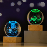 Boule de gravure en cristal de rêve 3D avec changement de couleurs Veilleuse LED Lampe de table boule de cristal saturne