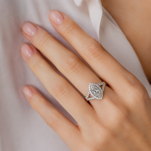 Anello di Fidanzamento Marquise Princess per Donne, Elegante Gioiello da Indossare sul Dito per Proposte - Product Image 2