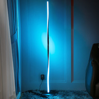 Lampe d'angle LED RGB colorée, autoportante, avec application mobile, luminaire décoratif d'intérieur, idéal pour un salon, une chambre à coucher, ou un canapé