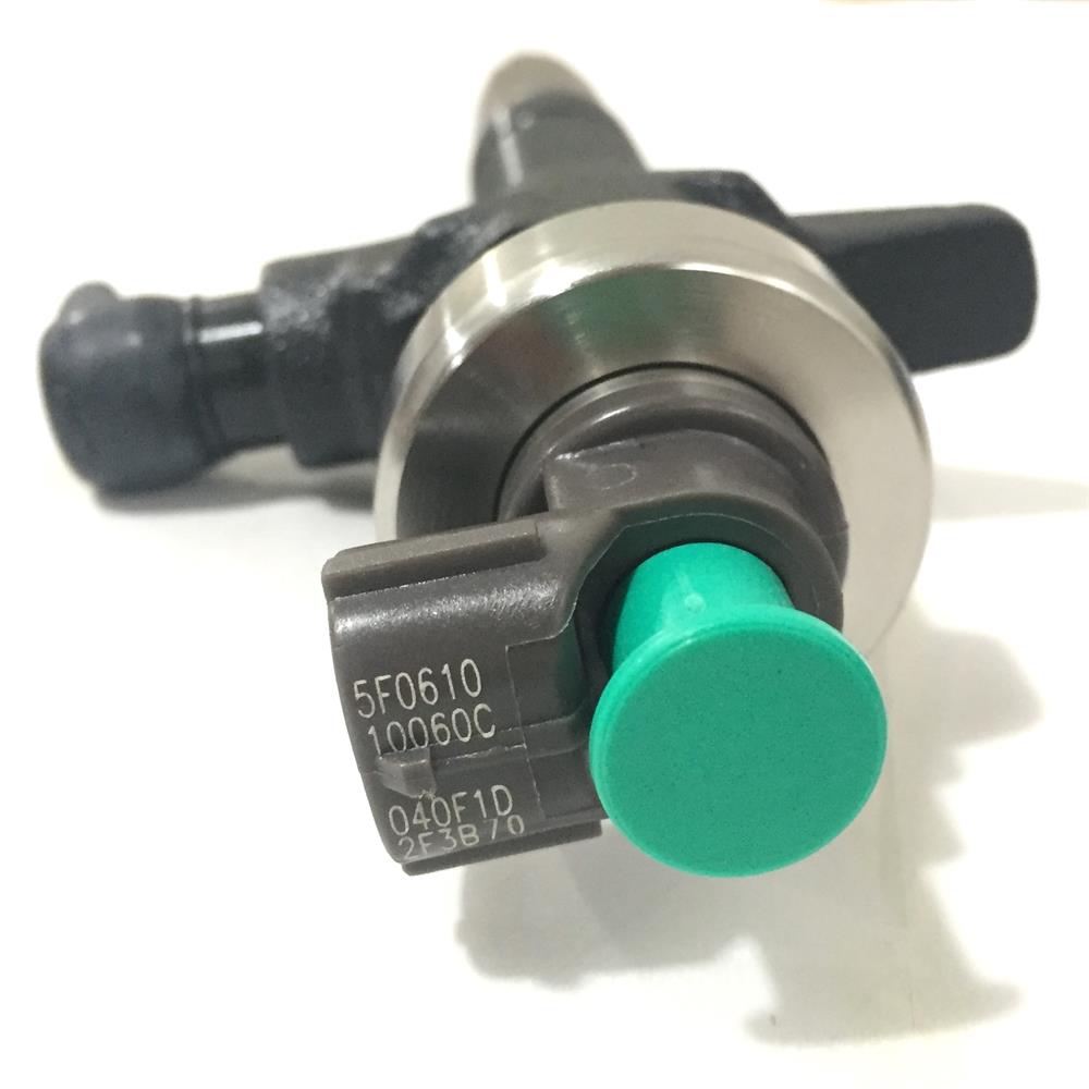 High Quality Diesel Fuel Injector 095000-9940 095000-994# Common Rail Injection Nozzle 8-98246130-0 For ISUZU