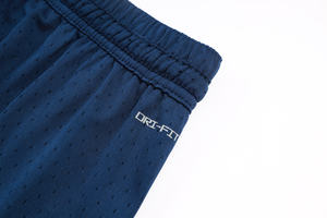 男式 100% 涤纶帆布中腰纯色印花速干防水透气轻便足球运动短裤 - Product Image 5