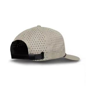 Gorra de béisbol personalizada de 5 paneles de malla perforada, sin estructura, transpirable, impermeable, de alto rendimiento, con logo de PVC para ciclismo y deportes. - Product Image 4
