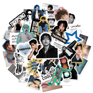 Pegatina al por Mayor de <span class=keywords><strong>Taehyung</strong></span>, <span class=keywords><strong>Bangtan</strong></span> Boys V <span class=keywords><strong>Taehyung</strong></span>, Pegatina de PVC, Grupo Idol KPOP, Papel Decorativo INS para Equipaje y Decoración del Hogar - Product Image 4