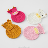 En gros, articles de décoration intérieure : Sets de table tricotés, sous-verres mignons en fil de vache, sous-verres en crochet faits main en forme de vache