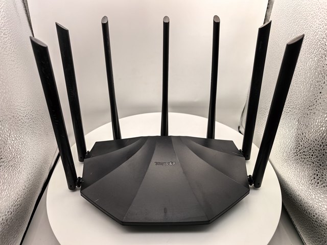 Tenda AC23 AC2100 Gigabit WiFi Router with English Firmware, 7 Antennas, Supports MU-MIMO Dual-band 2.4G/5G High-speed Network.