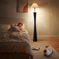 Lampe de sol en résine LED élégante de style moderne avec base E27, design luxueux, décoration de salon, lampe d'angle