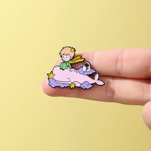 Spilla in metallo smaltata Il Piccolo Principe, con Rosa, Volpe e Cielo Stellato, grazioso accessorio per amanti dei libri, per zaino e giacca - Product Image 6