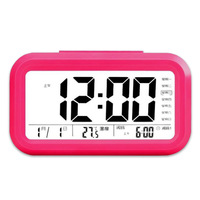 Réveil de bureau moderne à affichage numérique avec thermomètre intégré pour enfants, fonction snooze innovante, mouvement à quartz pour la décoration de la maison et du bureau