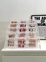 Boîte de rangement et présentoir transparent en acrylique pour capsules d'ongles, support de présentation transparent pour ongles, étagère de rangement pour bijoux