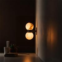 Lampe murale LED moderne en marbre doré vérifiée par APCITL avec lumière chaude 3000K à intensité variable pour la maison, le bureau et l'hôtel