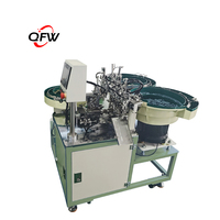 Machine d'assemblage automatisée QFW pour pinces de jardinage Pinces pour plantes en plastique Pinces pour vigne de hangar Machine d'assemblage avec mécanisme à ressort