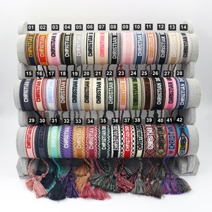 Personalizado hecho a mano tejido letras amor bordado borla pulsera moda ajustable amistad tela pulseras - Product Image 2