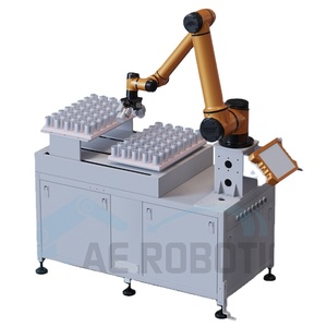 Robot collaboratif pour machines de fraisage CNC, solution de bras robotique pour l'entretien des machines CNC - Product Image 4