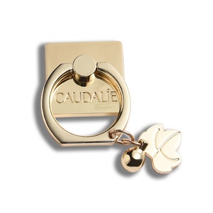 Soporte de Anillo para Teléfono Móvil de Lujo, Chapado en Oro, Fundido a Presión, Moderno, Duradero, con Logotipo Personalizado y Colgante - Product Image 1
