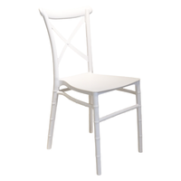 Chaise classique en plastique à dossier croisé empilable pour la location de luxe lors de réceptions et les banquets professionnels en hôtellerie