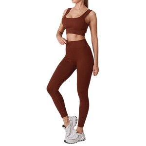 Nuevos pantalones cortos ecológicos sin costuras para mujer, de 3 piezas de cintura alta conjunto de entrenamiento, estampado de Yoga transpirable a juego - Product Image 1