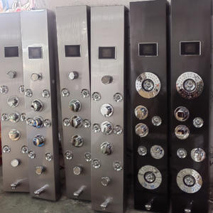 Système <span class=keywords><strong>de</strong></span> tour <span class=keywords><strong>de</strong></span> panneau <span class=keywords><strong>de</strong></span> <span class=keywords><strong>douche</strong></span> en or <span class=keywords><strong>de</strong></span> luxe en acier inoxydable 304 <span class=keywords><strong>Douche</strong></span> à effet pluie LED <span class=keywords><strong>Colonne</strong></span> <span class=keywords><strong>de</strong></span> <span class=keywords><strong>douche</strong></span> <span class=keywords><strong>thermostatique</strong></span> murale - Product Image 4