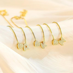 Collier avec pendentif lettre A-Z pour femme Novirassine, plaqué or 18 carats, zircon, ensemble de bijoux tendance, cadeau, fête, vente chaude sur TikTok - Product Image 3