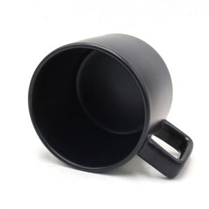 Taza de Café de Cerámica Nórdica Personalizada con Diseño Moderno y Acabado Mate - Product Image 3