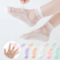 Lot de chaussettes d'été décontractées fines et adorables à volants motif fraise pour filles et enfants, en maille transparente