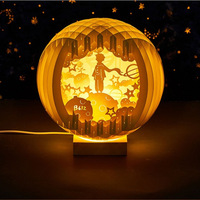 Lampe de chevet ronde en papier/bois gravée sur mesure, décoration d'intérieur, cadeau d'anniversaire ou de célébration