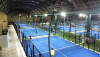 Coût du court de padel panoramique en verre de haute qualité court de tennis à pagaie court de padel flexible
