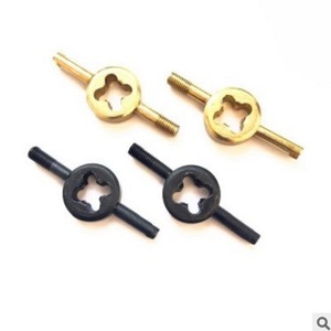 Llave para válvulas de motocicleta, llave para válvulas estilo americano, llave para cámaras de aire, herramienta de desinflado para vehículos eléctricos - Product Image 4