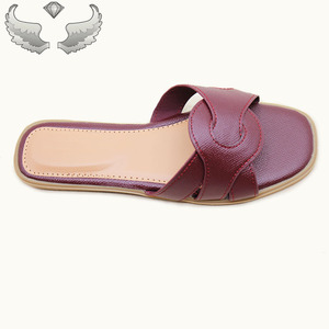 Sandales et pantoufles plates décontractées pour femmes, nouvelle collection été, légères et confortables pour l'extérieur - Product Image 4