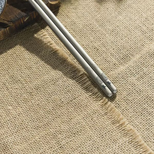 Palillos Japoneses de Titanio Puro con Mango Cuadrado, Color Gris Plateado con Acabado Arenado, Diseño Moderno y Minimalista, Ligeros e Irrompibles - Product Image 6