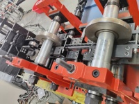 Machine de formage à froid de profilés pour structures de montage solaire, machine de formage à froid de supports de panneaux solaires