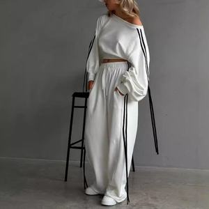 Ensemble sweat-shirt et pantalon de survêtement personnalisé avec logo OEM, sweat-shirt à une épaule rayé uni, 100% coton French Terry, ensemble de jogging sportif OOTD - Product Image 3