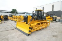 Bulldozer à chenilles robuste avec moteur Kawasaki et pompe hydraulique pour applications minières et travaux de terrassement, haute efficacité