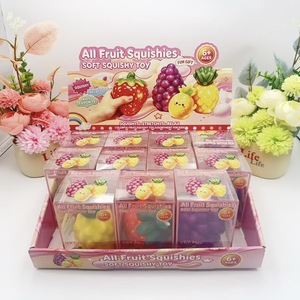 Produit phare : Jouet de décompression en PU à rebond lent, à commande vocale, en forme de fruits croustillants simulés (Pastèque, Ananas, Raisin), avec fonction musicale - Product Image 3