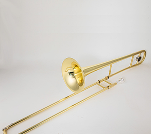 Fabricante de Tianjin en China ofrece venta al por mayor de trombones largos en afinación de Si bemol, con revestimiento de laca dorada y cuerpo de cobre. - Product Image 3