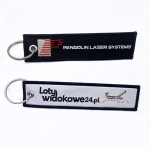 Özelleştirilmiş kendi Logo nakış anahtarlık özel kumaş anahtar etiketi ile anahtarlık tutucu işlemeli anahtarlık
