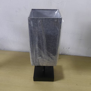 Lampada da Tavolo Moderna Quadrata <span class=keywords><strong>in</strong></span> Tessuto con Dimmer Touch e Doppie Prese AC - Luce Notturna per Camera da Letto, Hotel, Ufficio - Product Image 2