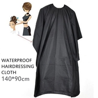 Cape de coiffure professionnelle réutilisable noire pour salon de coiffure