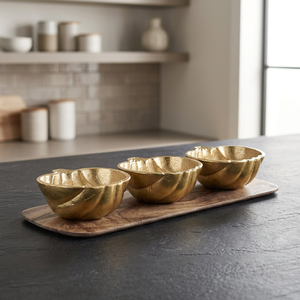 Ensemble de plateaux de service de luxe en aluminium doré, présentoir en bois avec bols pour la maison, l'hôtel, les mariages et les réceptions - Product Image 3