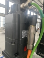 Centre d'usinage CNC industriel OUWO pour la fabrication de profilés en alliage d'aluminium avec Siemens 828D et changeur d'outils automatique