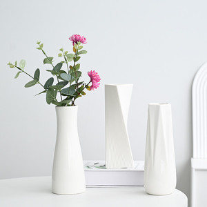 Vase à fleurs en céramique artisanale blanche mate géométrique moderne de luxe pour la décoration de table de mariage - Product Image 2